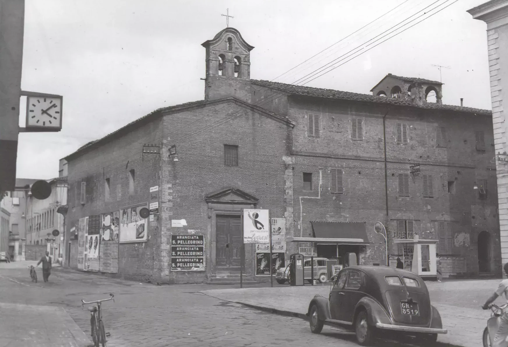 La chiesa di Santa Chiara (poi dei Bigi) e l'ex convento delle Clarisse, 1960, Grosseto, Archivio Fratelli Gori
